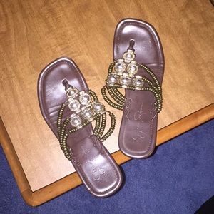 Beautiful detail sandals